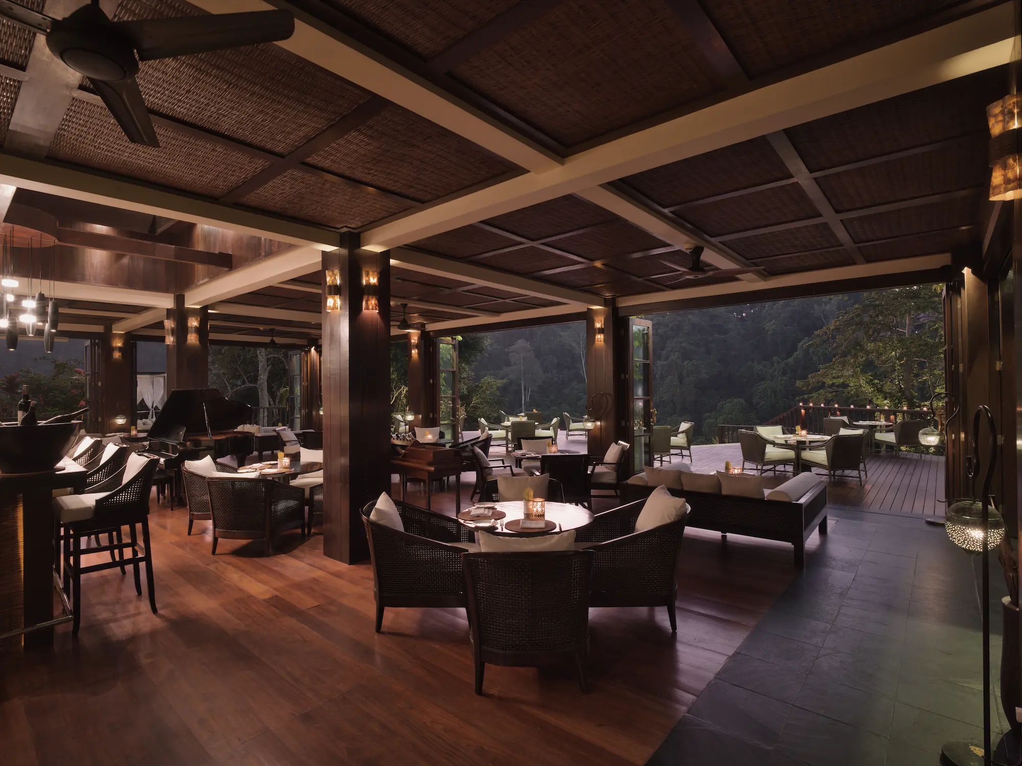 Private art encounters at Hanging Gardens of Bali experienced through movement