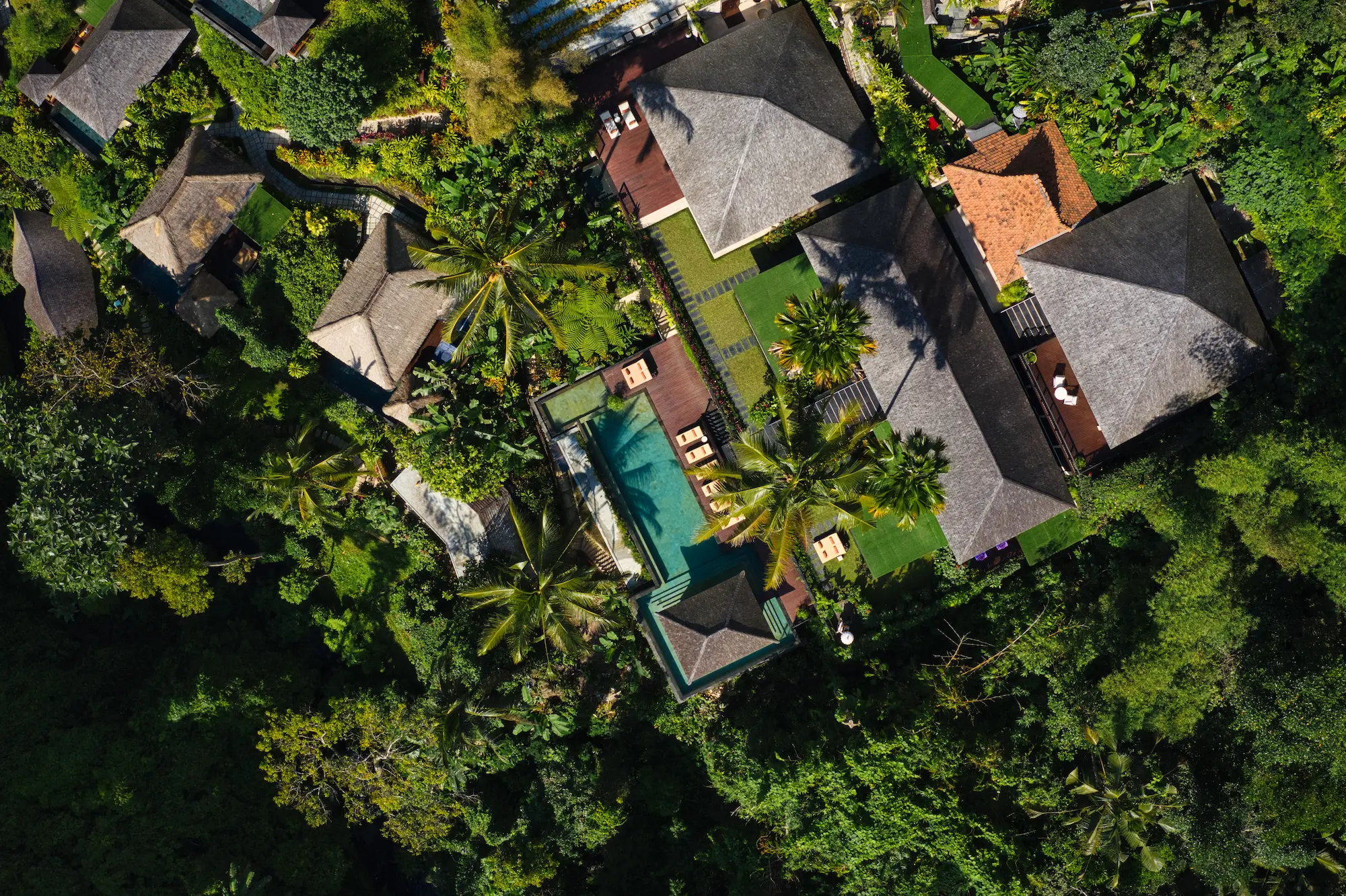 Luxury villas at Hanging Gardens of Bali surrounded by rainforest in Ubud>
        </div>
        <!--[if BLOCK]><![endif]--><!--[if ENDBLOCK]><![endif]-->
    </section>
    <!--[if ENDBLOCK]><![endif]-->
        <!--[if BLOCK]><![endif]-->    <section class=
