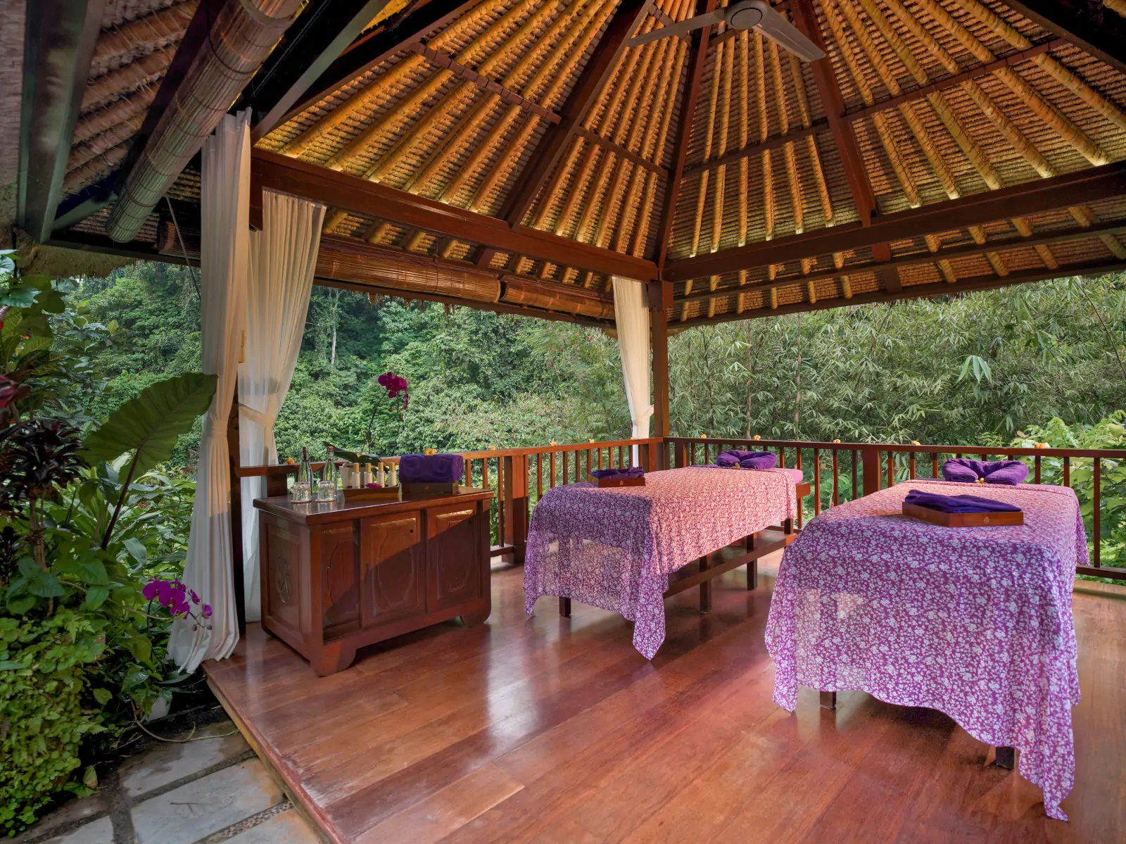 Luxury jungle spa suite at Hanging Gardens of Bali wellness retreat