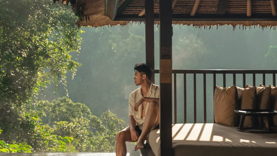 Successful leaders solitude reflection luxury retreat Bali